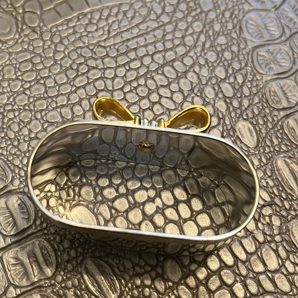 3/$30 Napkins ring holder. - Picture 4 of 4